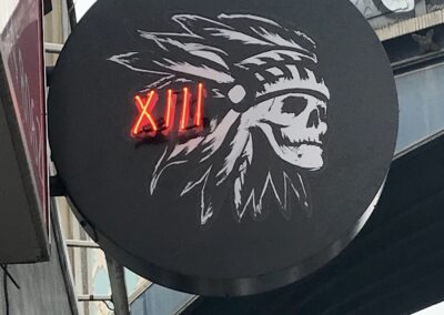 Circular Projecting with Neon